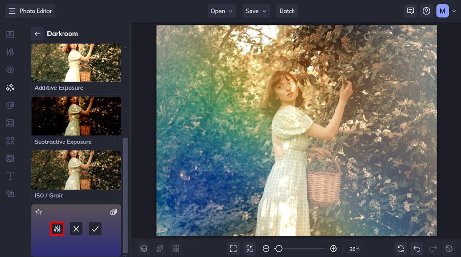 settings icon to open advanced light leaks settings menu