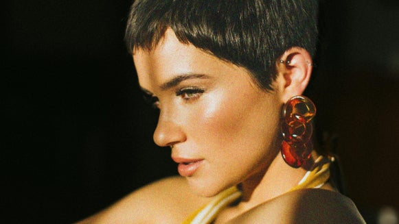 film grain effects featured image of woman close up with film grain applied to her face